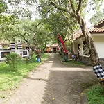 Reddoorz Resort @ Cimahpar Bogor
